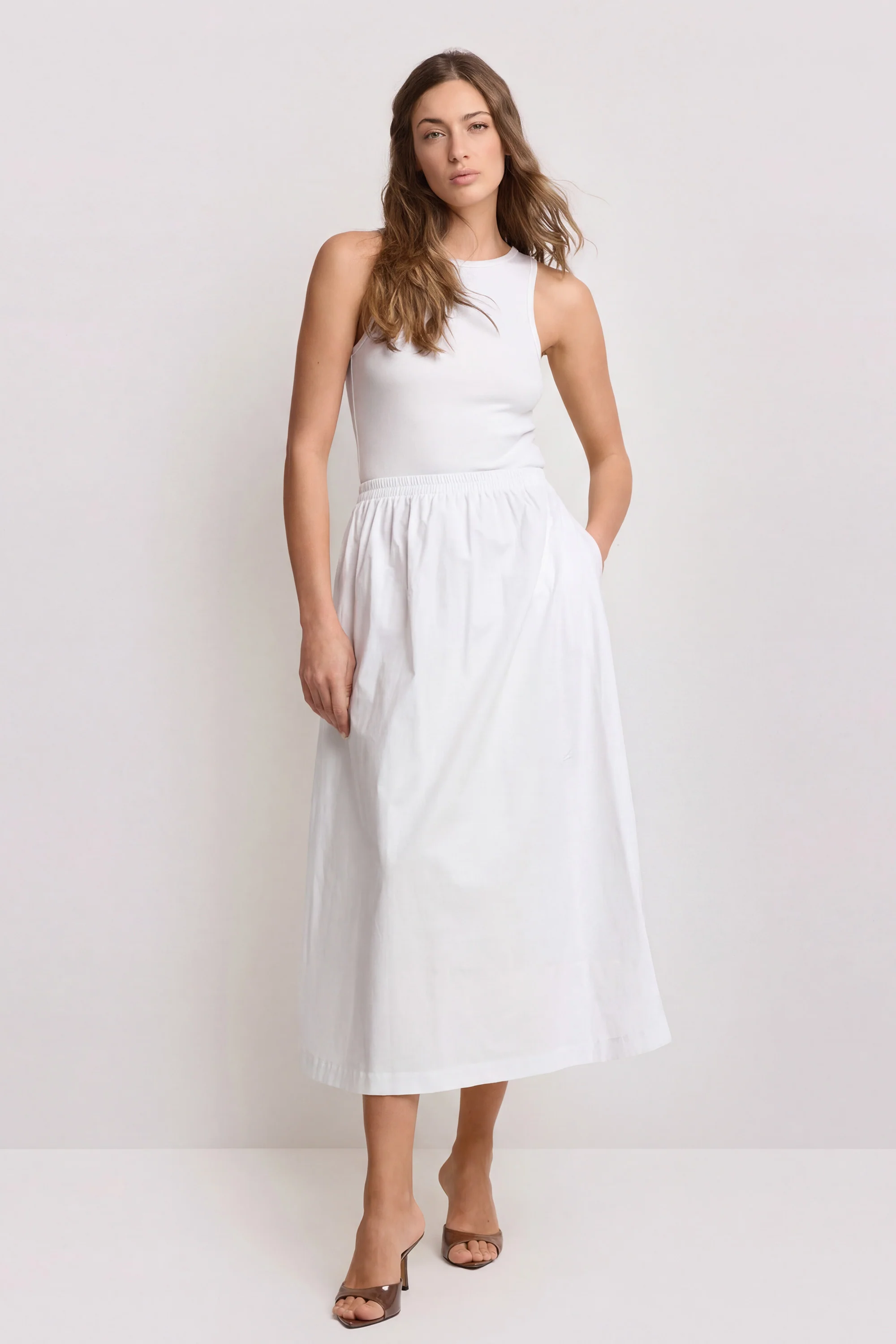 Abito in stile minimal - ABITO NEIRUS - Image 6
