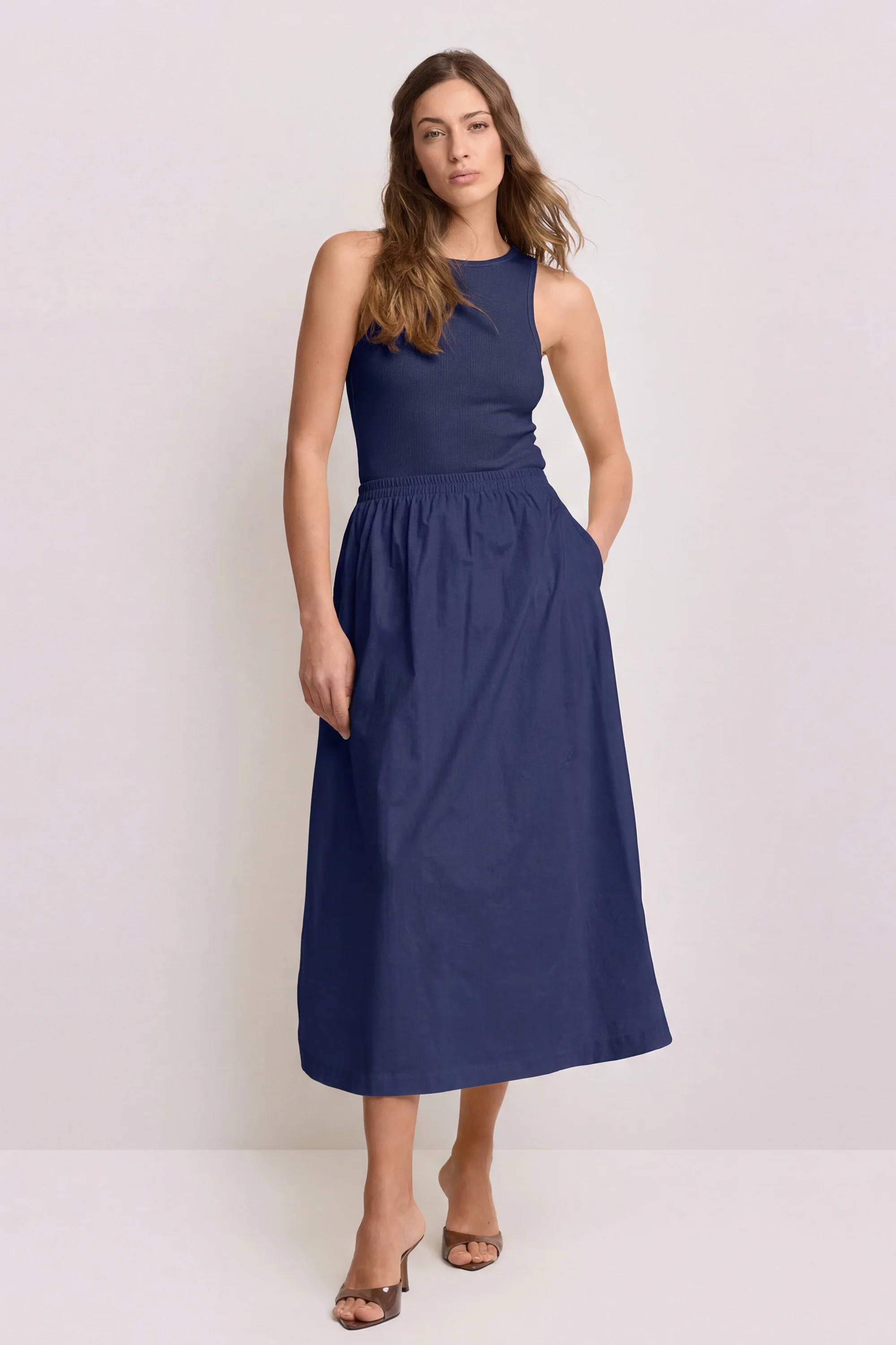 Abito in stile minimal - ABITO NEIRUS - Image 7