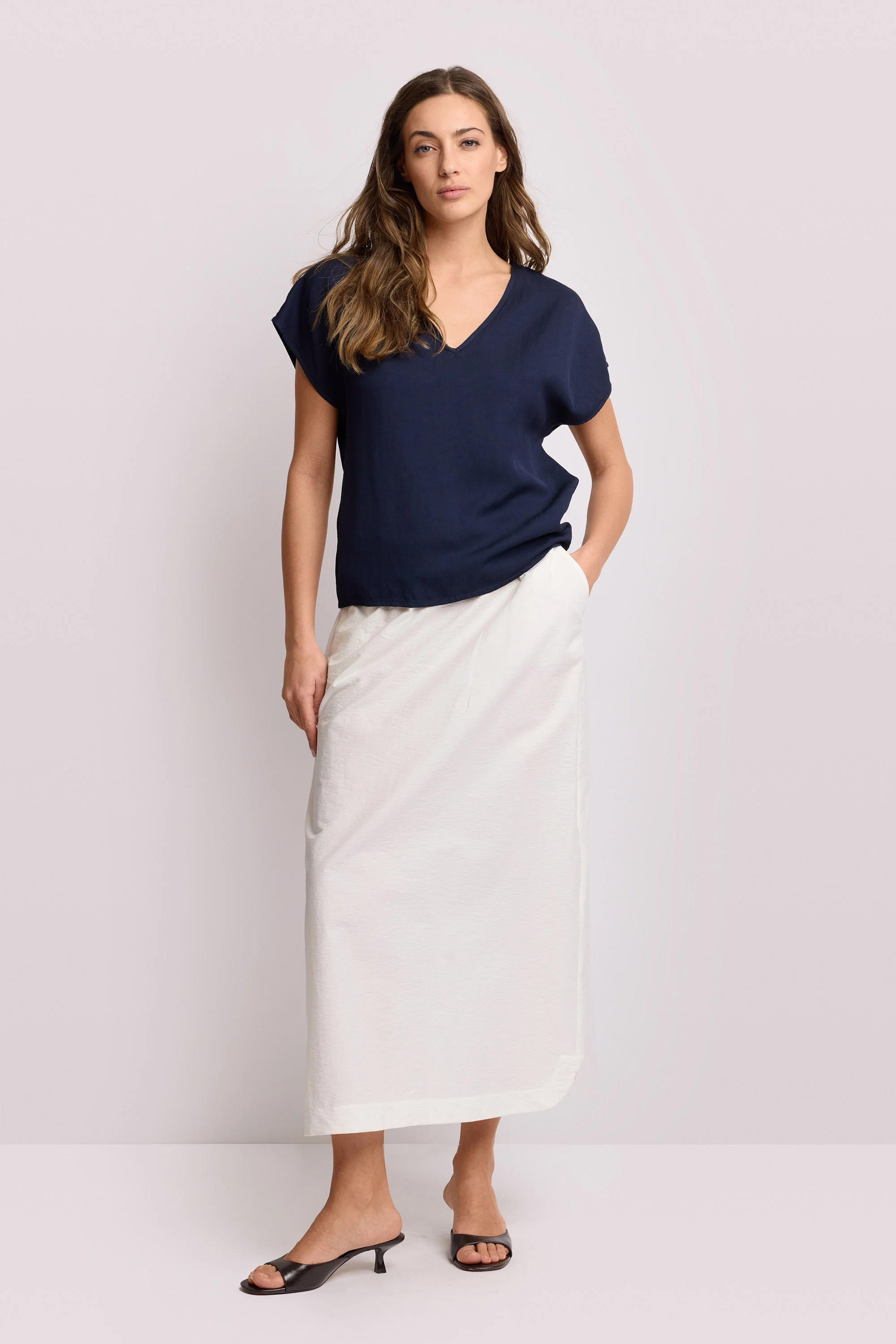 Blusa con scollo a V - Blusa JUTA - Image 2