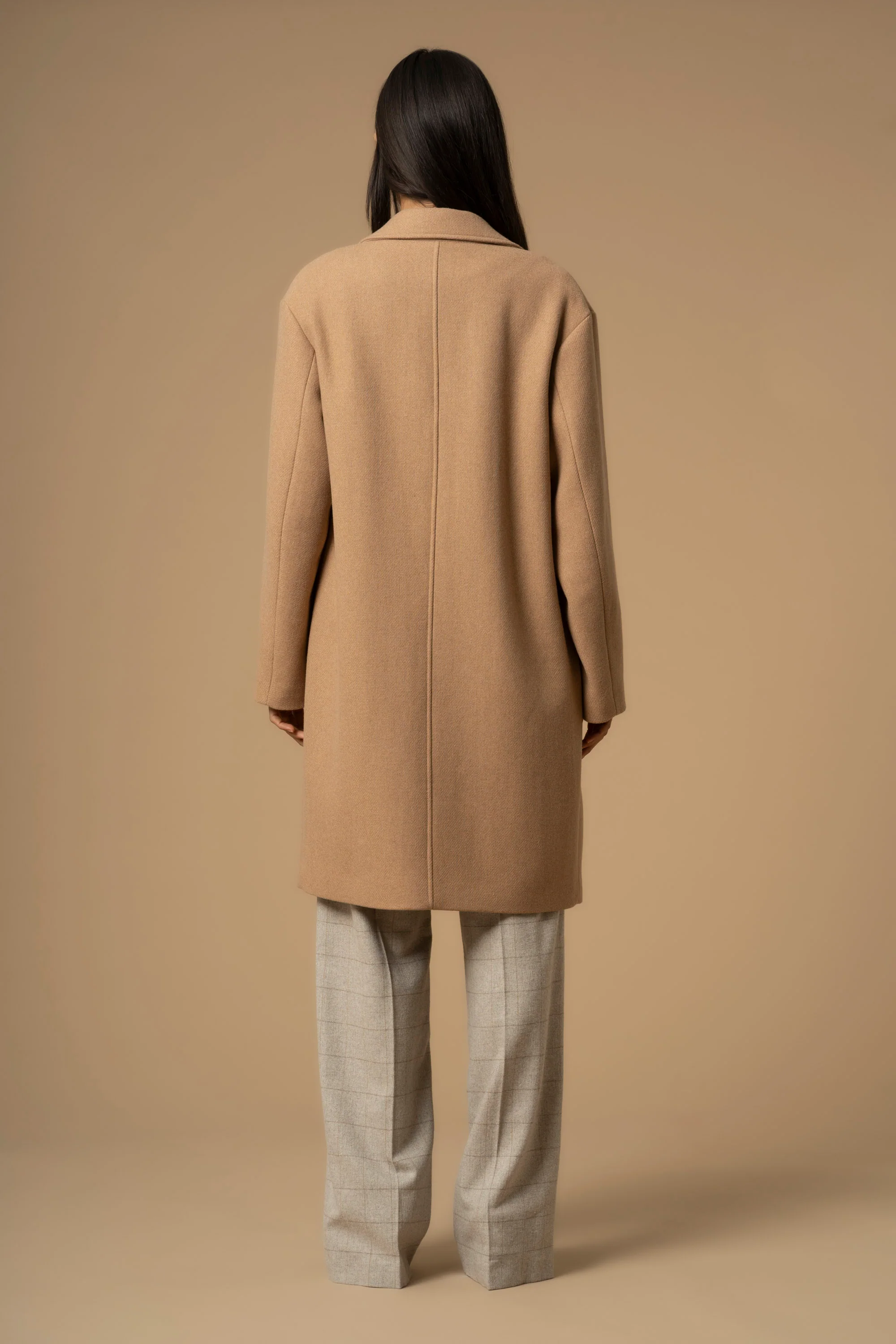 Cappotto con bottoni gioiello - Cappotto Mallos - Image 4