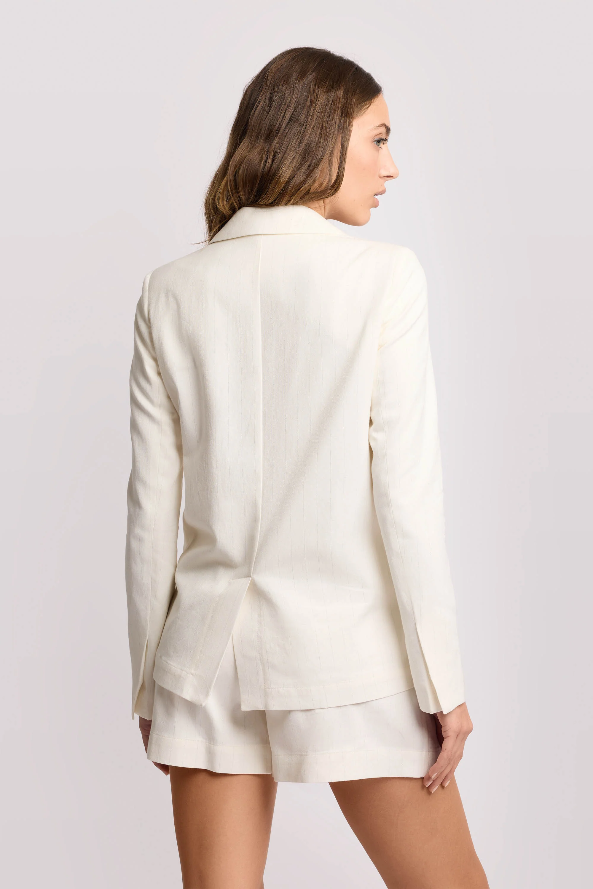 Giacca stile minimal a due bottoni - Giacca MIRARI - Image 3