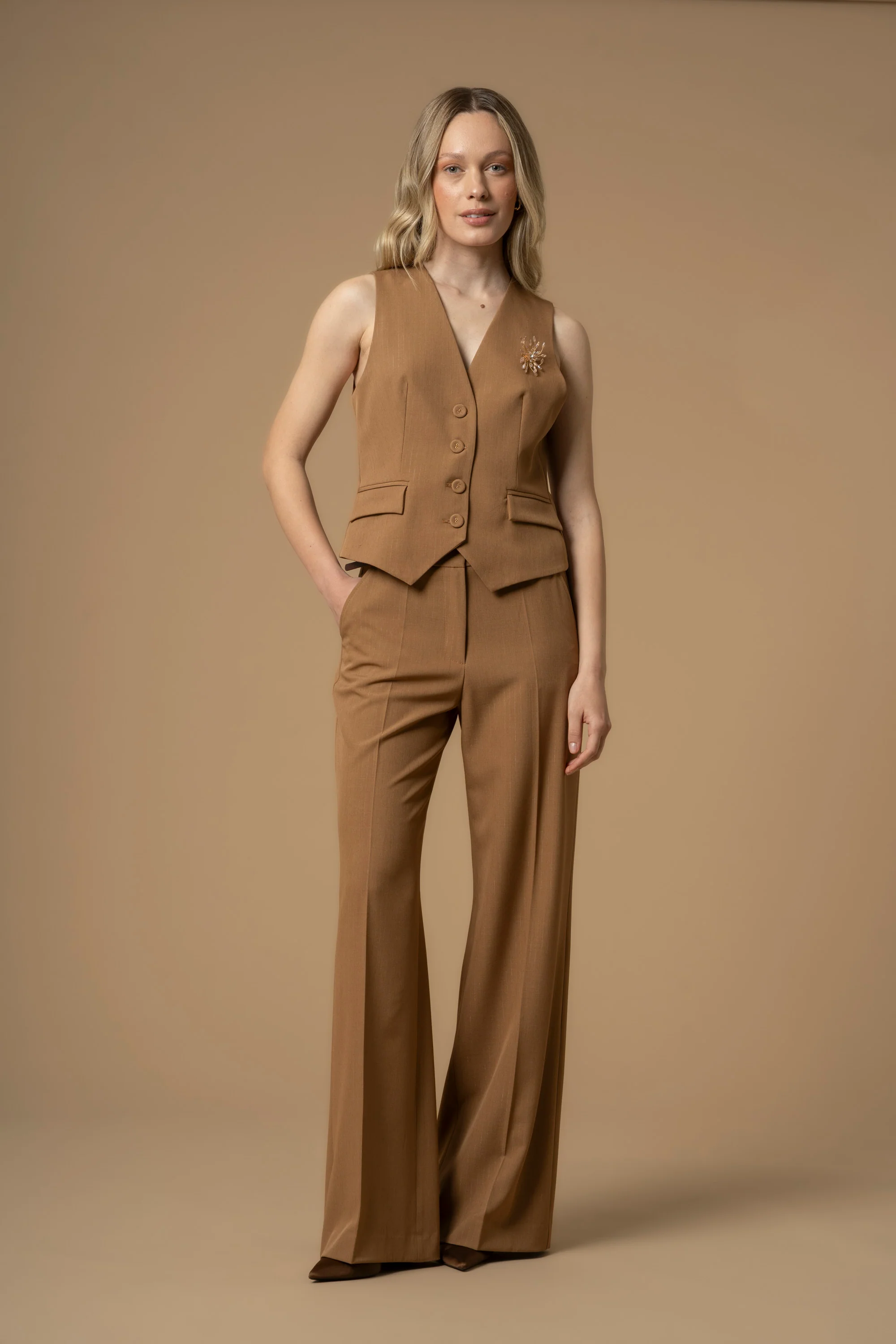 Gilet con spilla - Gilet Elita - Image 2