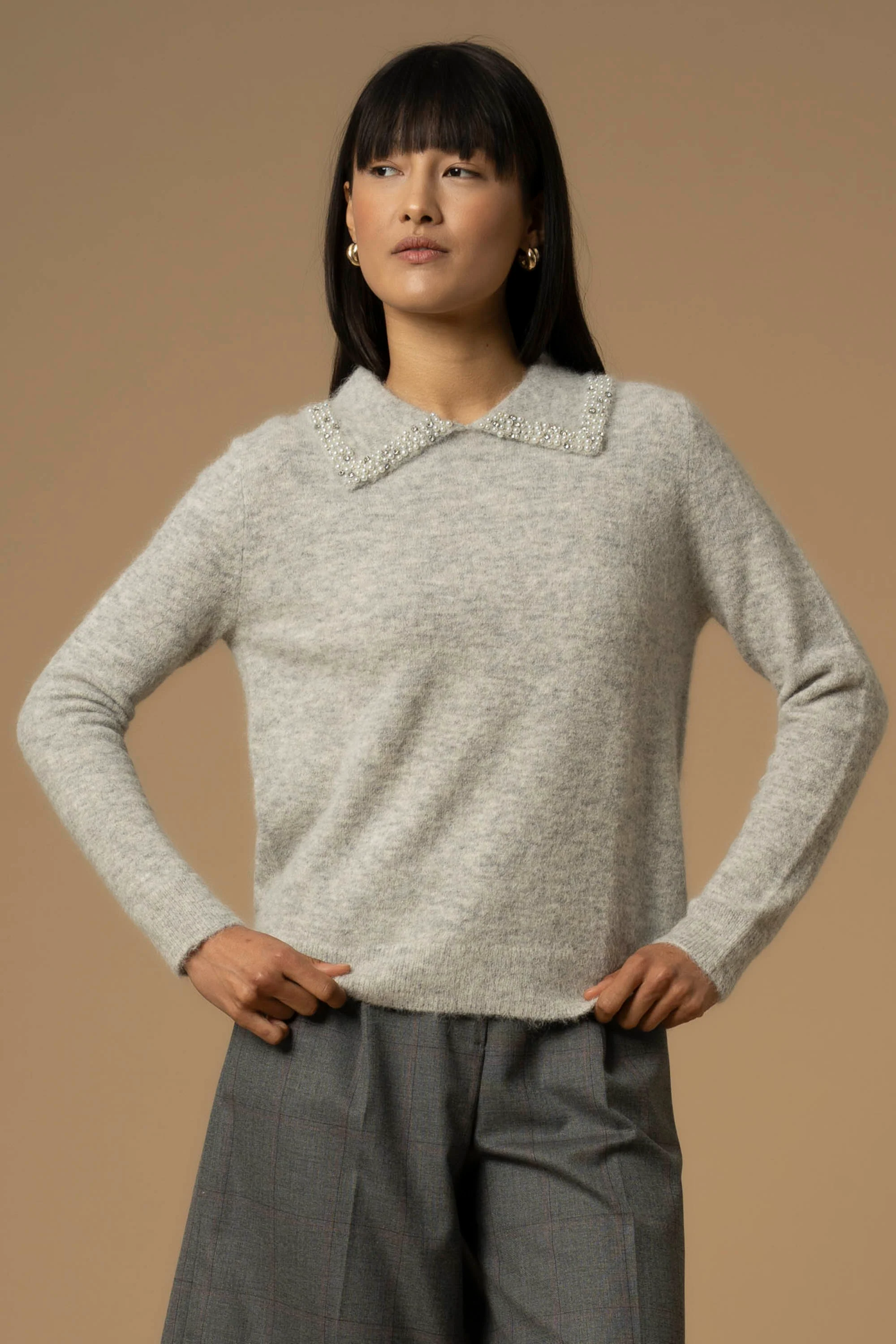 Maglia con colletto a punta e perle - Maglia M/L Aralda