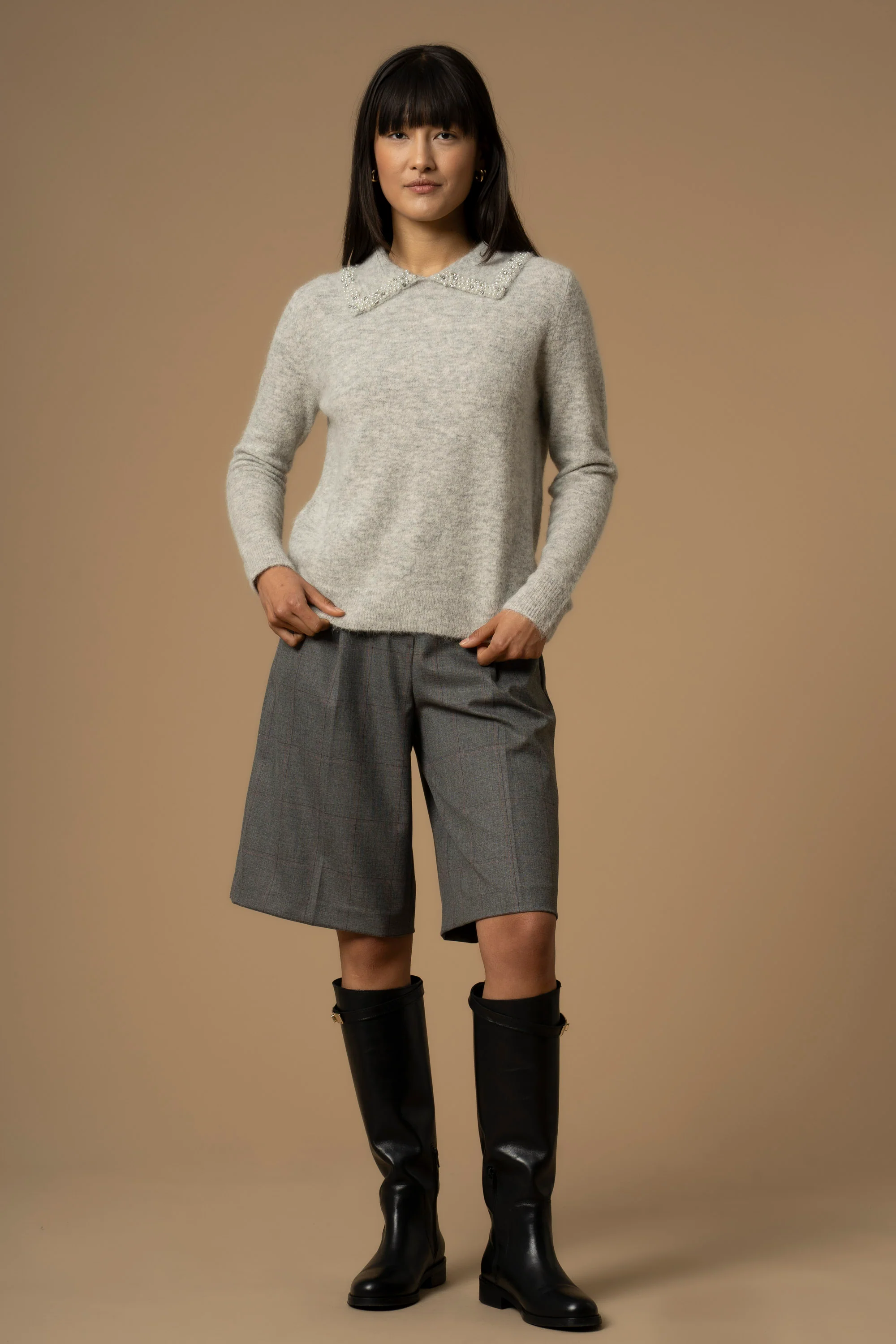 Maglia con colletto a punta e perle - Maglia M/L Aralda - Image 2