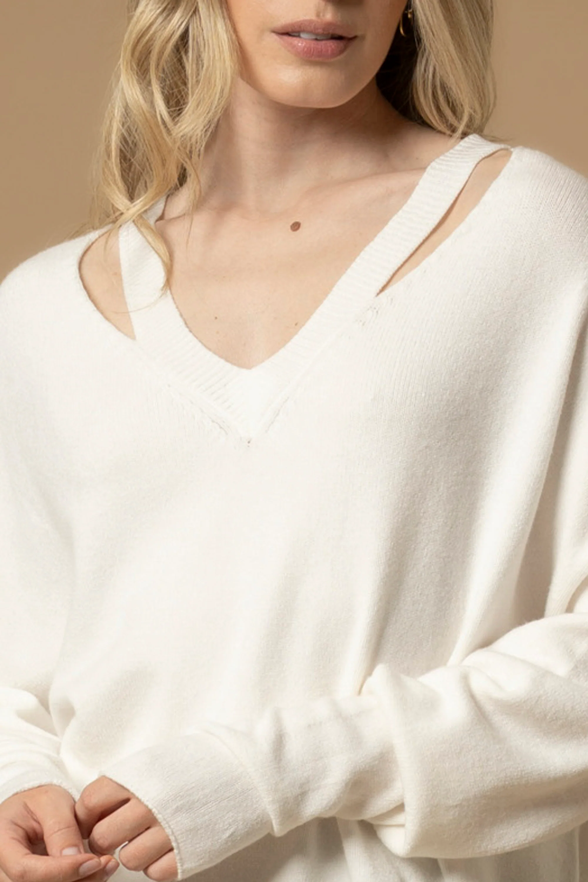 Maglia cut out scollo a V - Maglia M/L Barlaam - Image 3