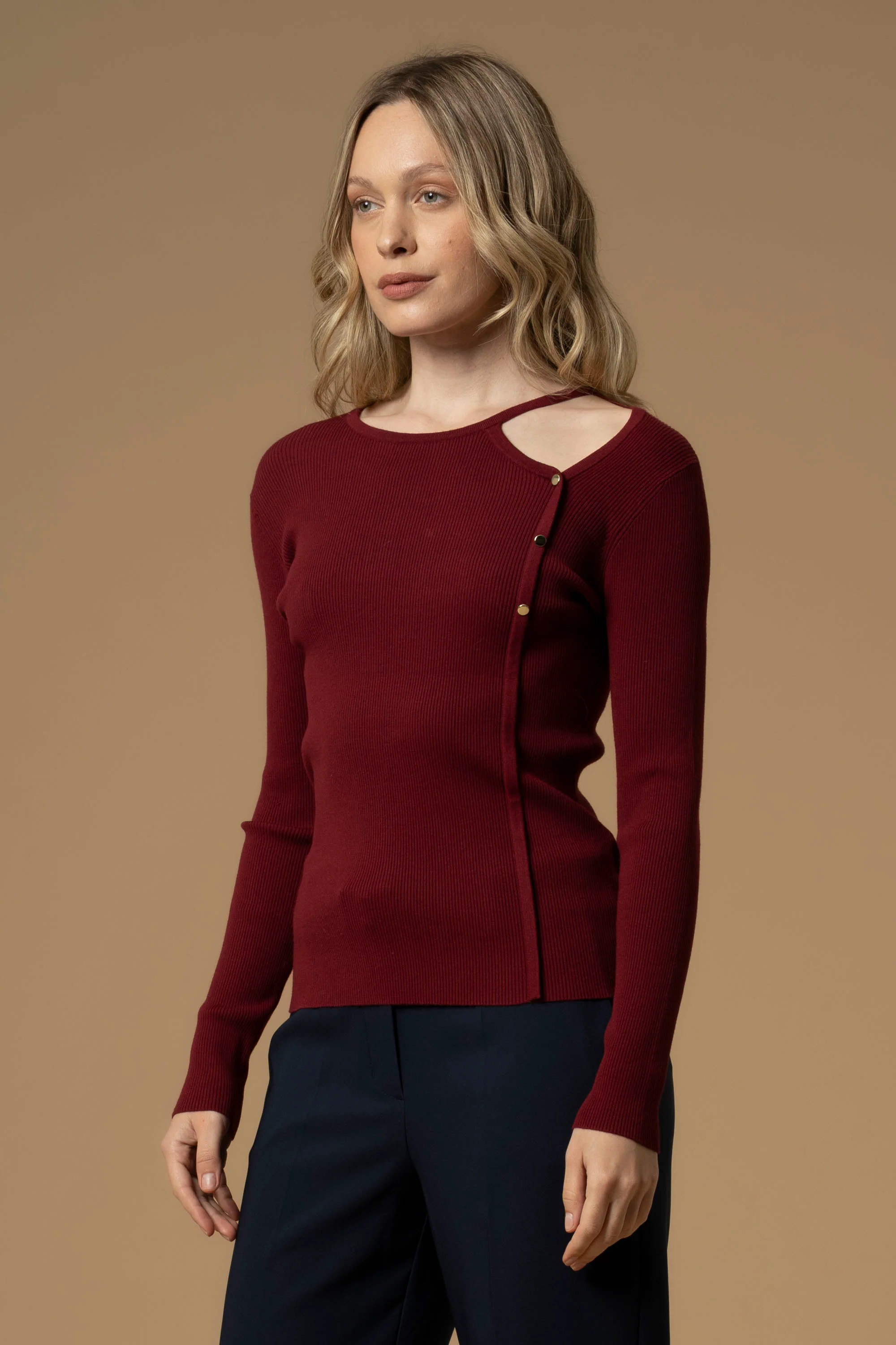 Maglia effetto cut-out con bottoni dorati - Maglia M/L Bredele - Image 8