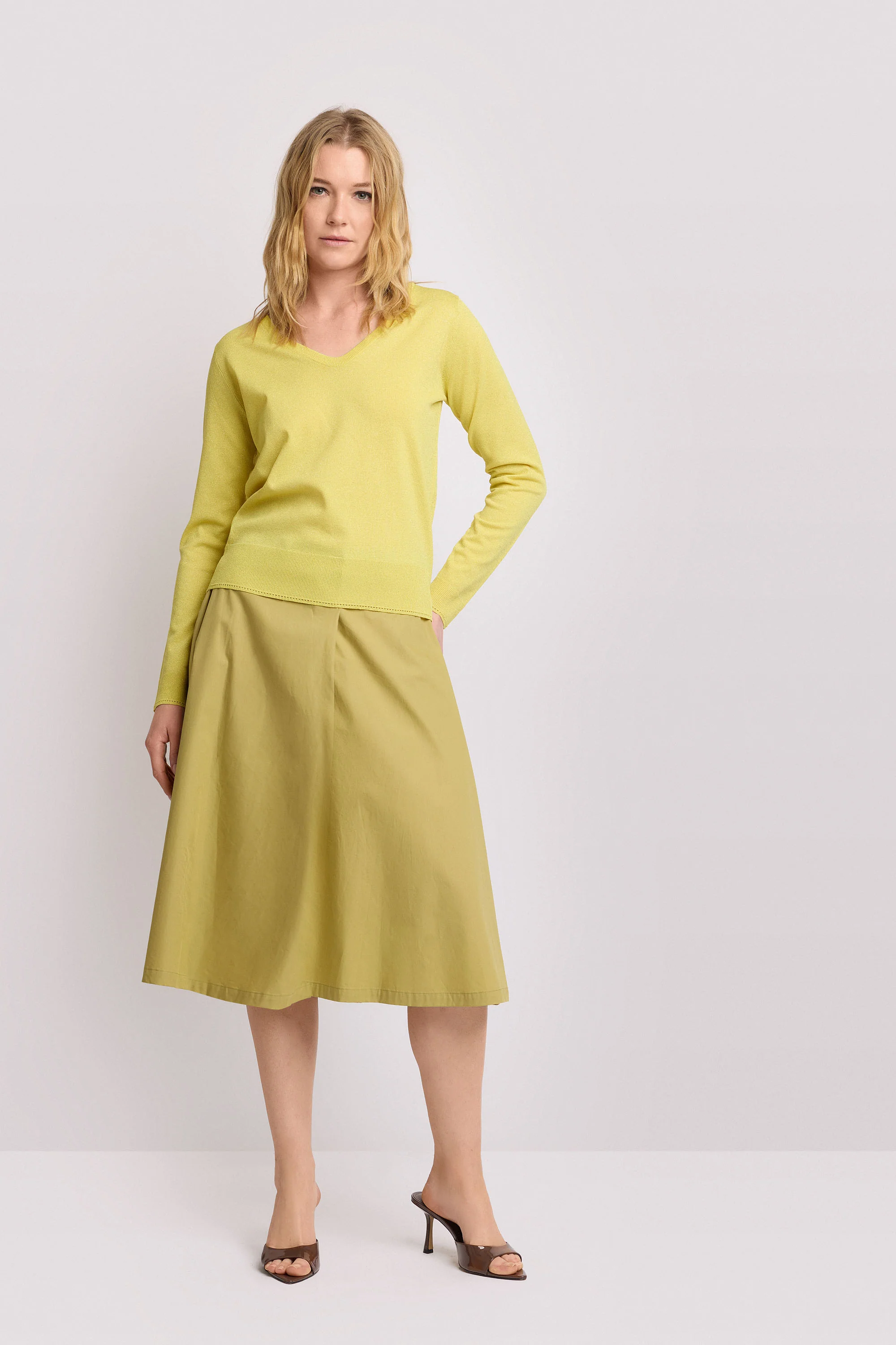 Maglia minimal con scollo a V - MAGLIA M/L NARCISTE - Image 2
