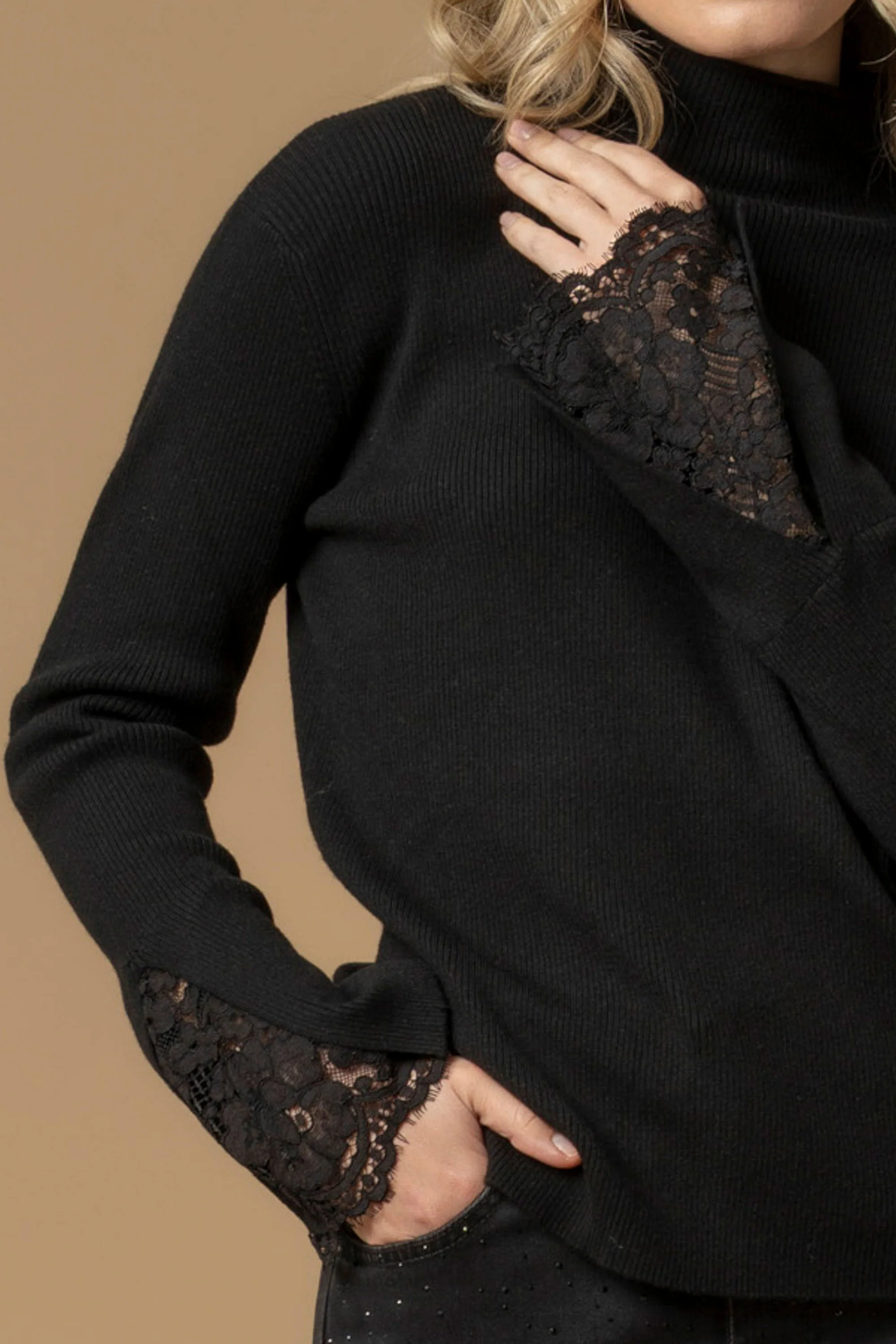 Maglia con polsini in pizzo - Maglia M/L Clarenna - Image 2