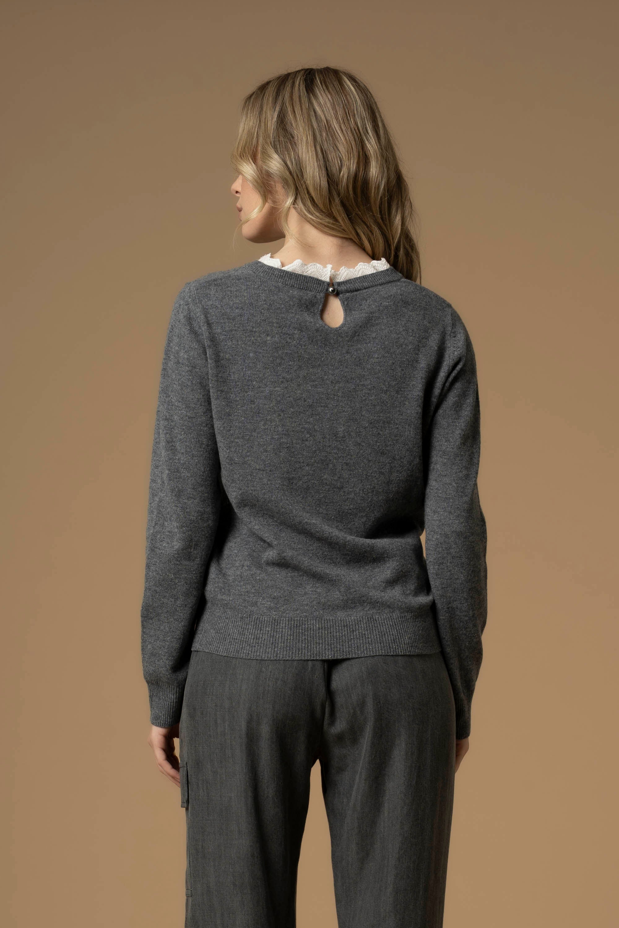 Maglia con scollo in pizzo sangallo - Maglia M/L Marshall - Image 3