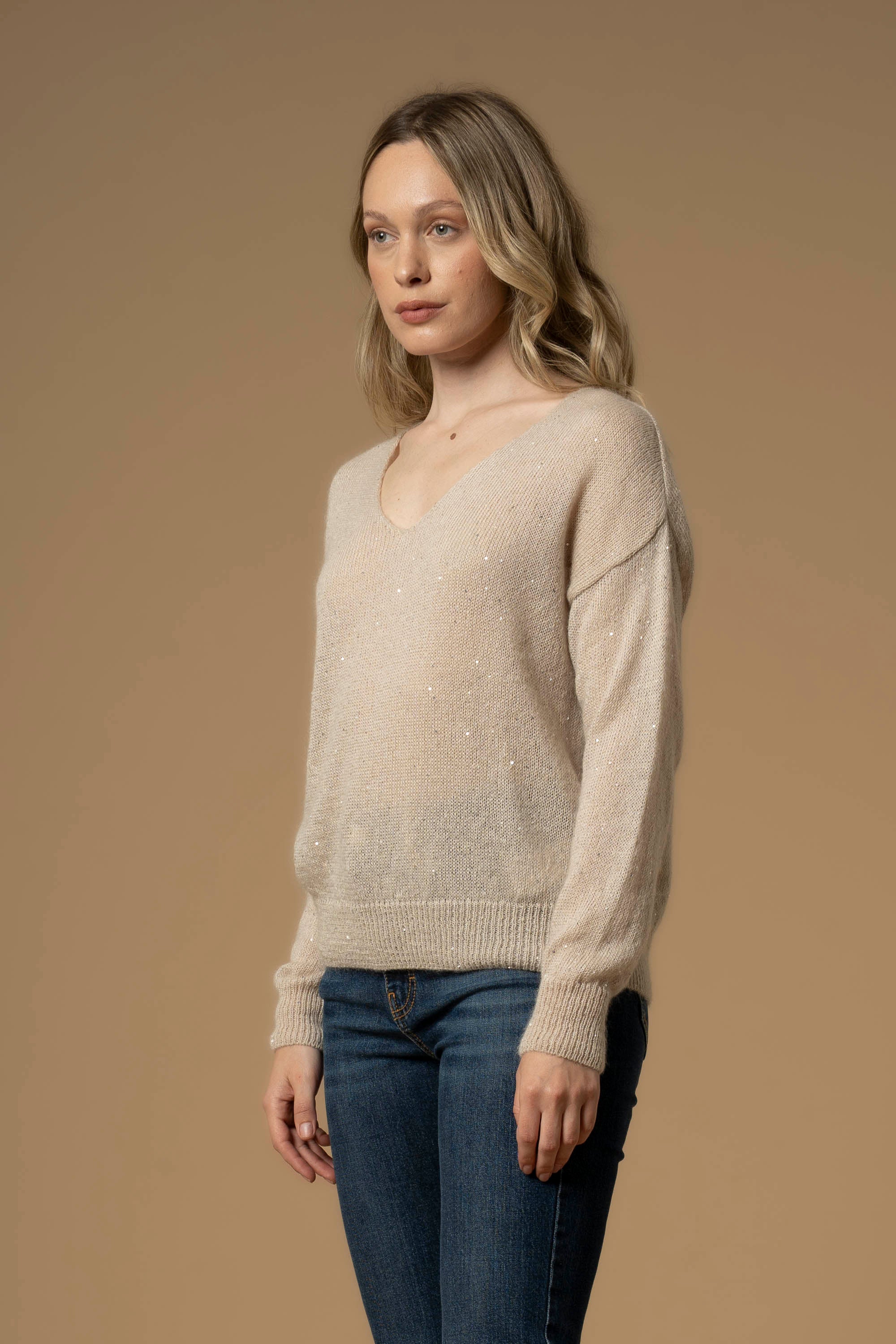 Maglia scollo a V con punti luce - Maglia M/L Iluminada - Image 3