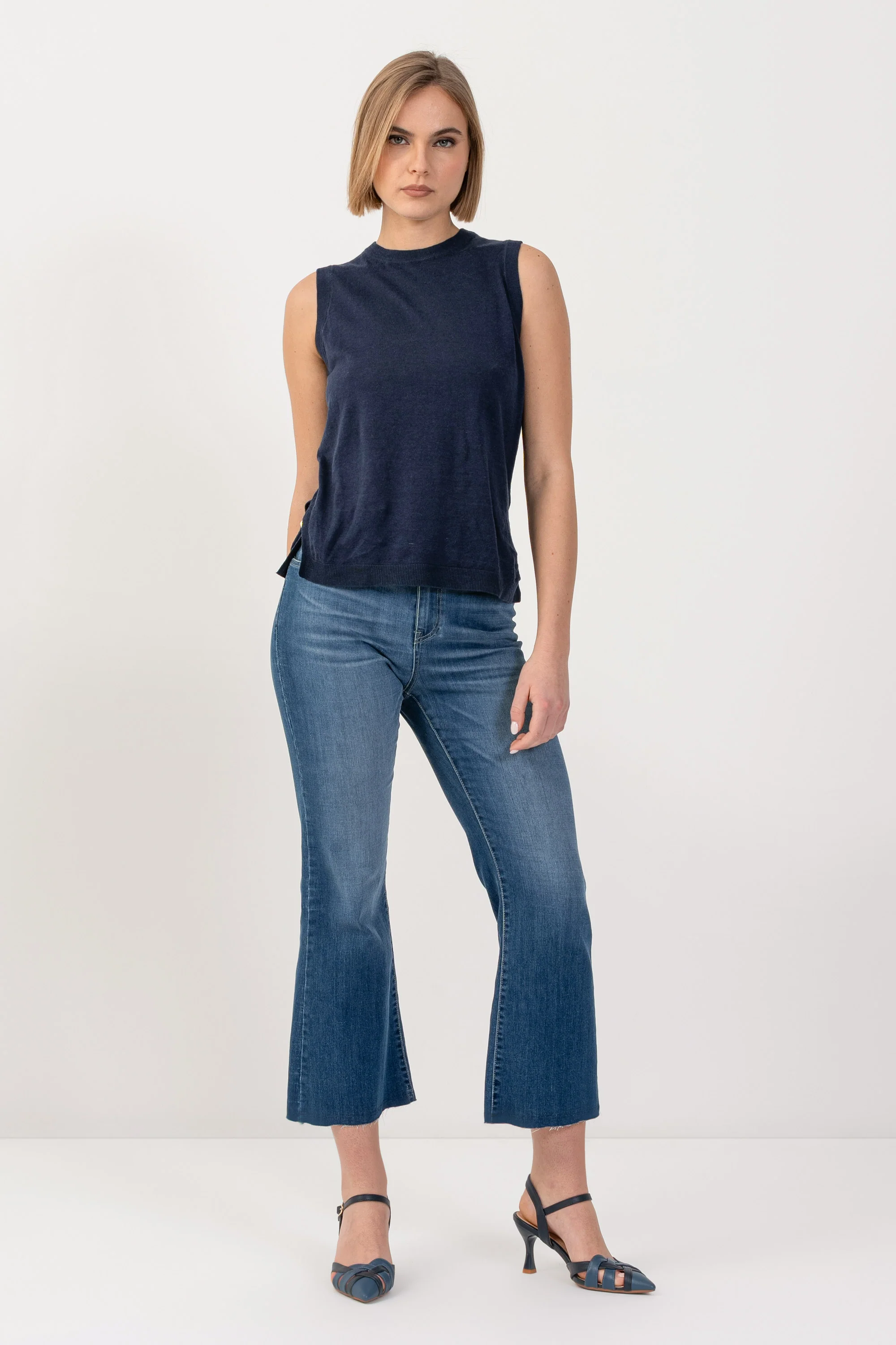 Maglia stile minimal con spacchetti - MAGLIA S/M KANLUX - Image 6
