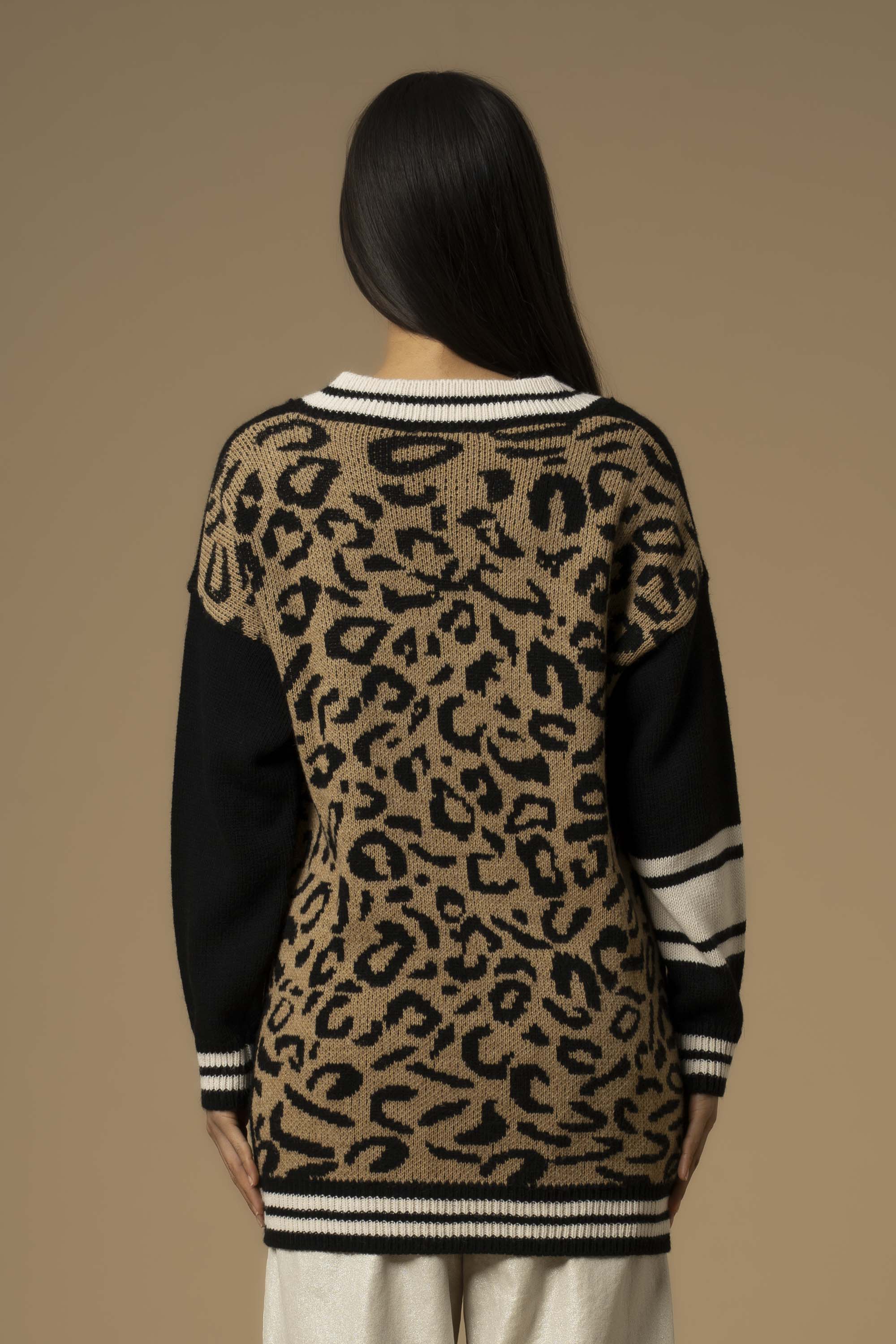 Maglia a V con profili in contrasto - Maglia M/L Pierdaria - Image 3