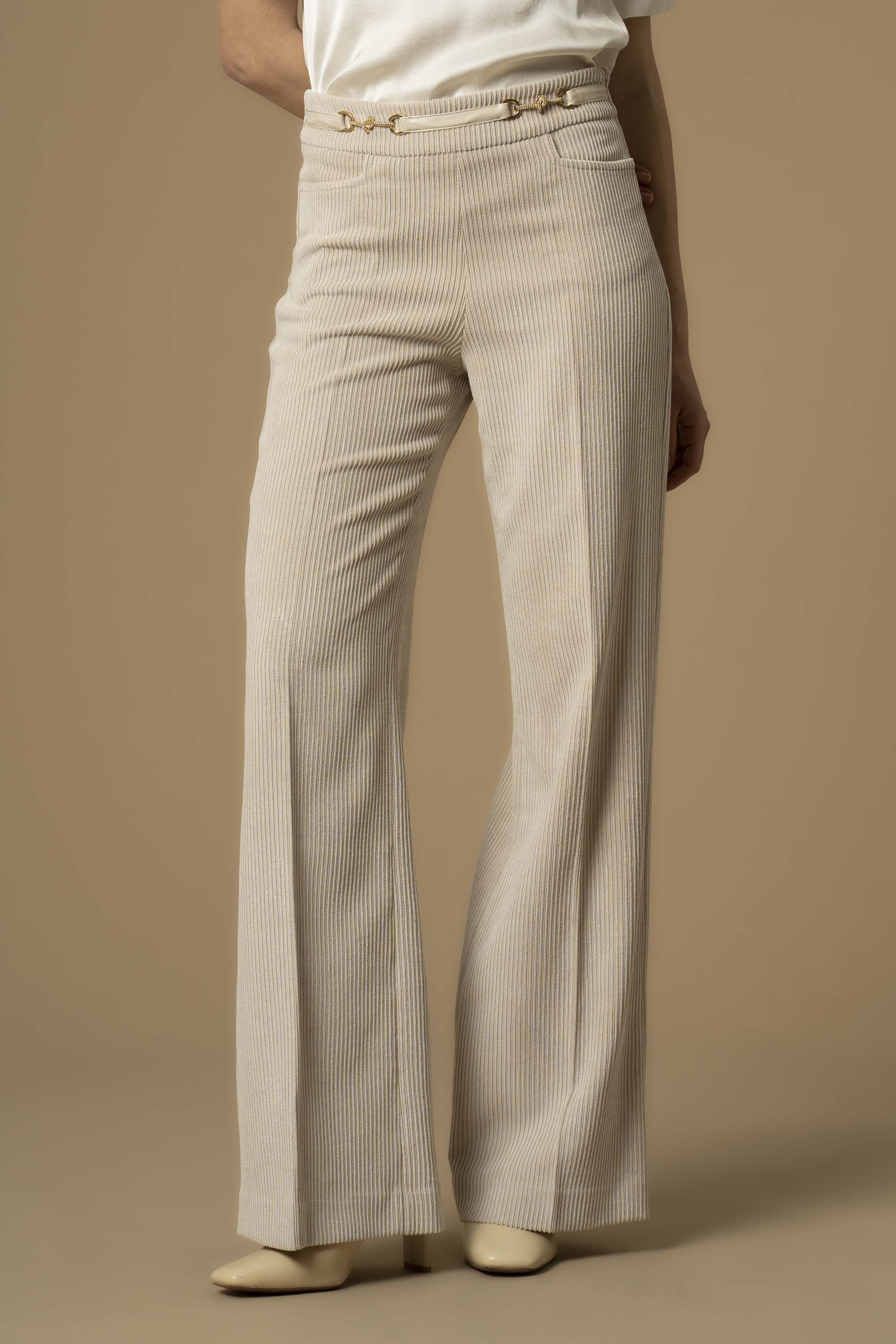 Pantaloni a coste con dettagli oro - Pantaloni Con Applicazione Ansyell