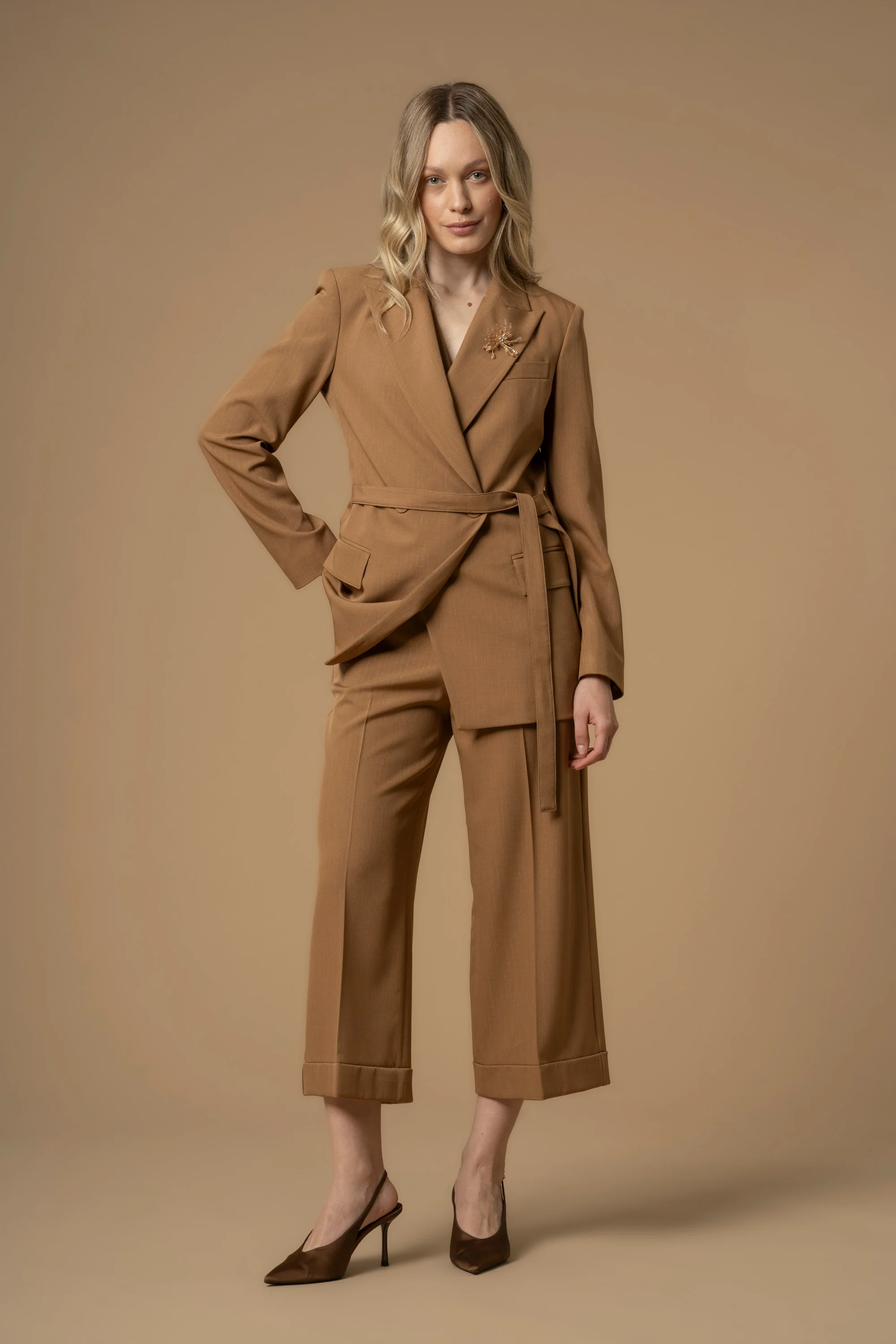 Pantaloni cropped con piega - Pantaloni Ebba - Image 2