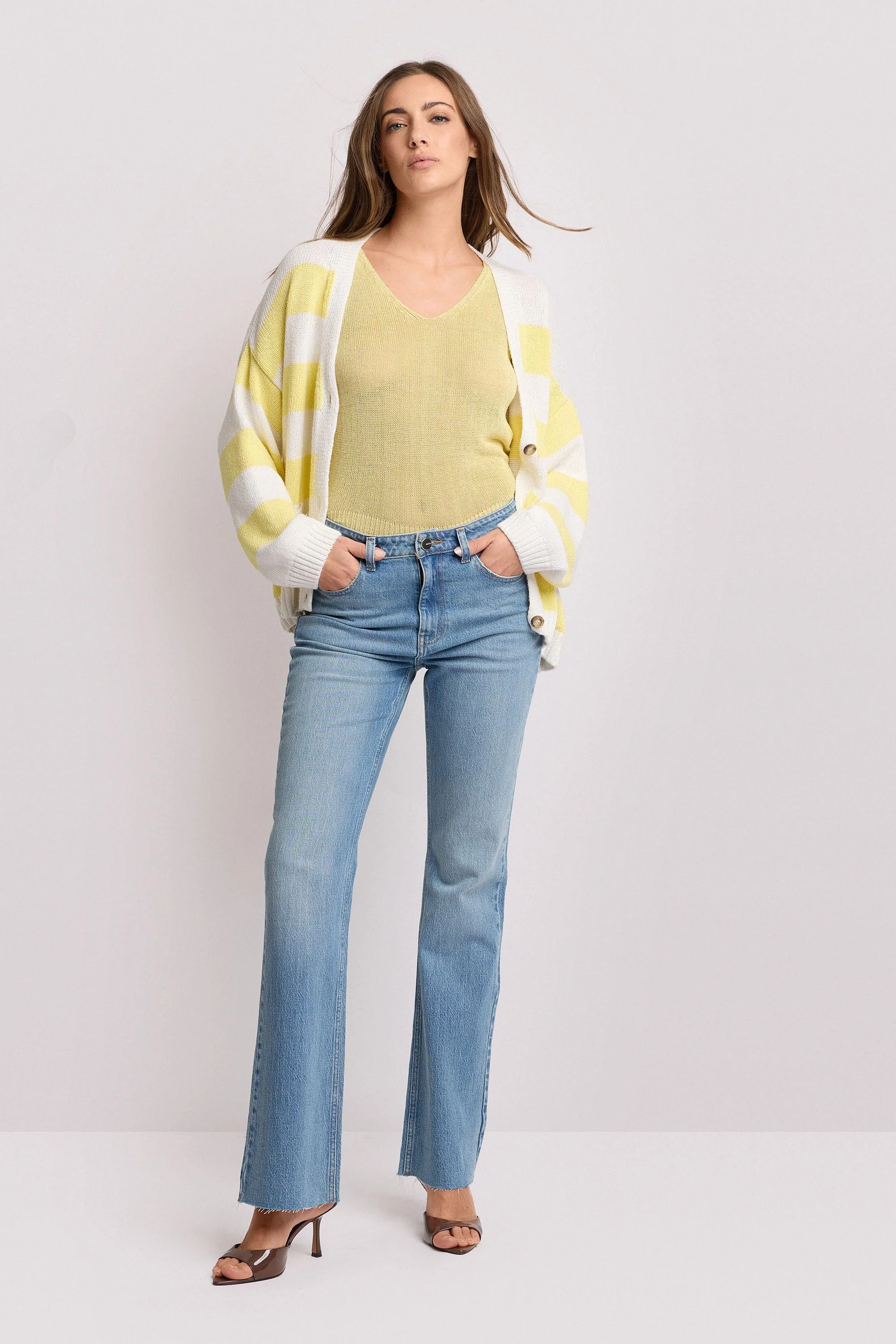 Pantaloni in denim flare cut - Pantalone Denim FALASTUR - Image 2