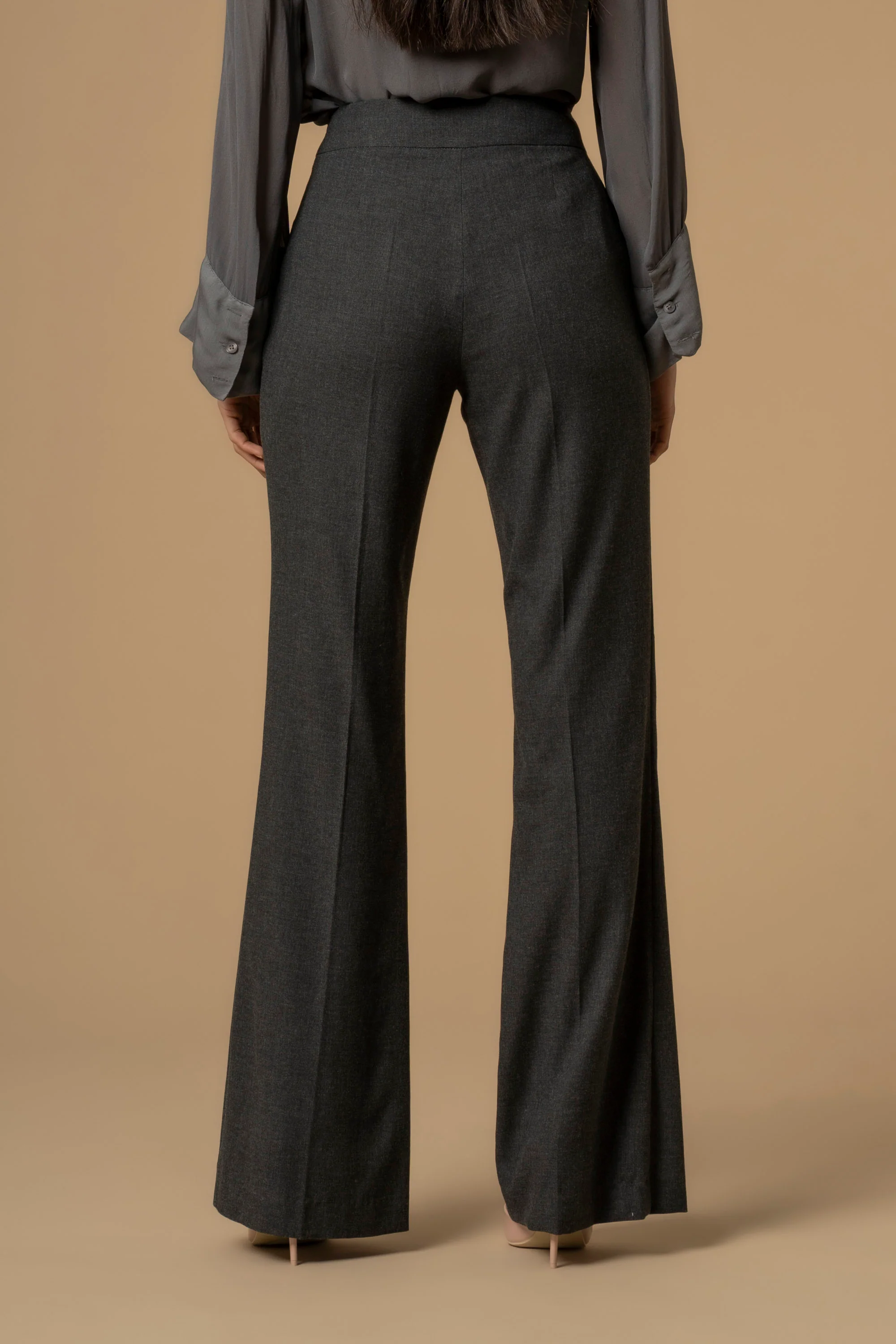 Pantaloni con dettaglio di cucitura a nervatura - Pantaloni Yoghi - Image 4
