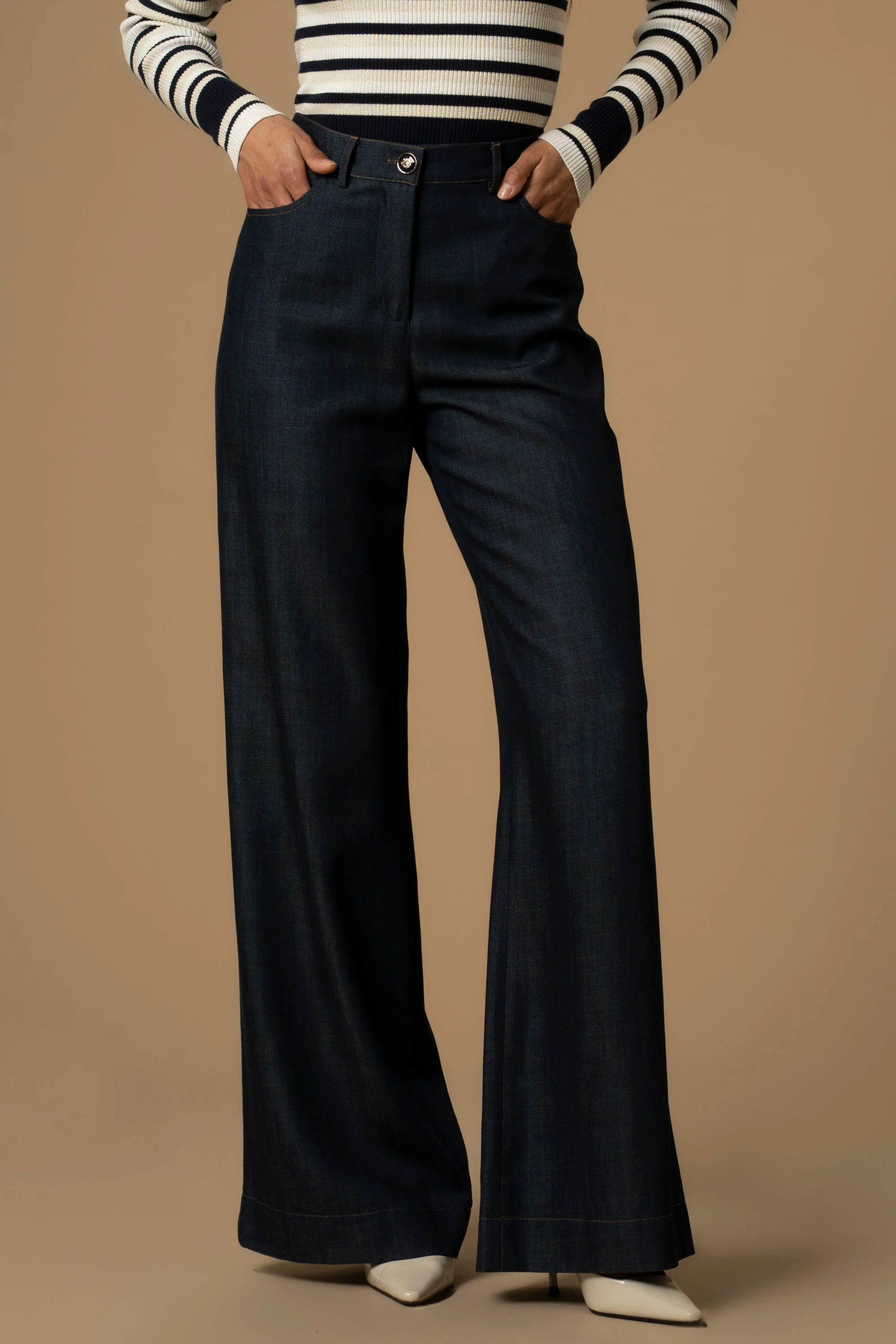 Pantaloni larghi in denim con bottone gioiello - Pantaloni  Eraldo