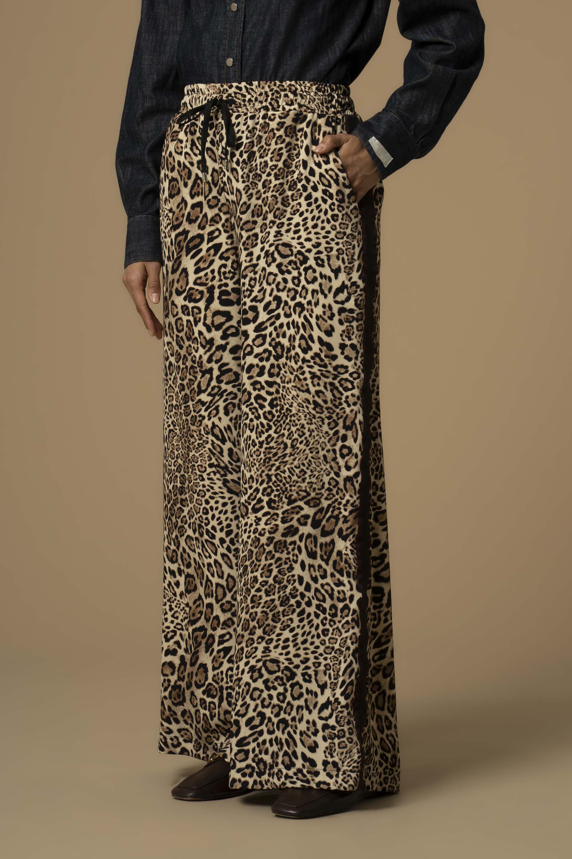 Pantaloni larghi con stampa animalier - Pantaloni Anil - Image 3