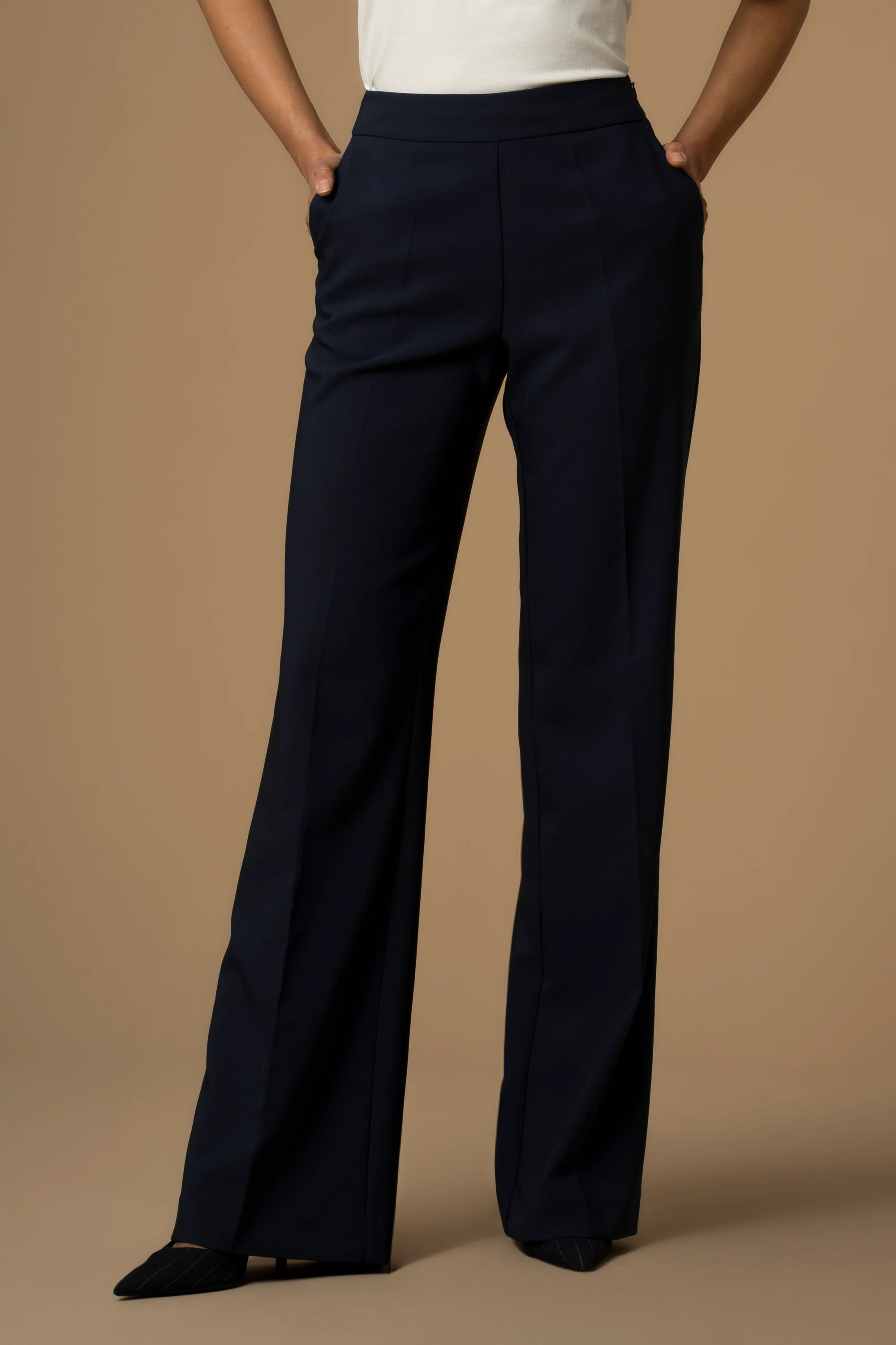 Pantaloni a palazzo stile minimal - Pantaloni Yoghi