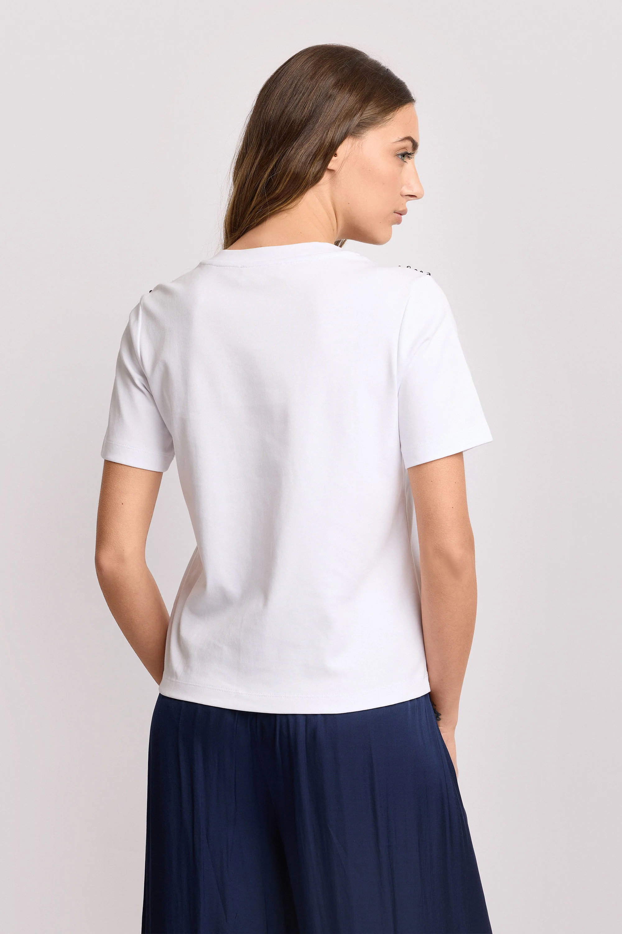 T-shirt con applicazioni gioiello - T-SHIRT M/M MARIACRISTINA - Image 3