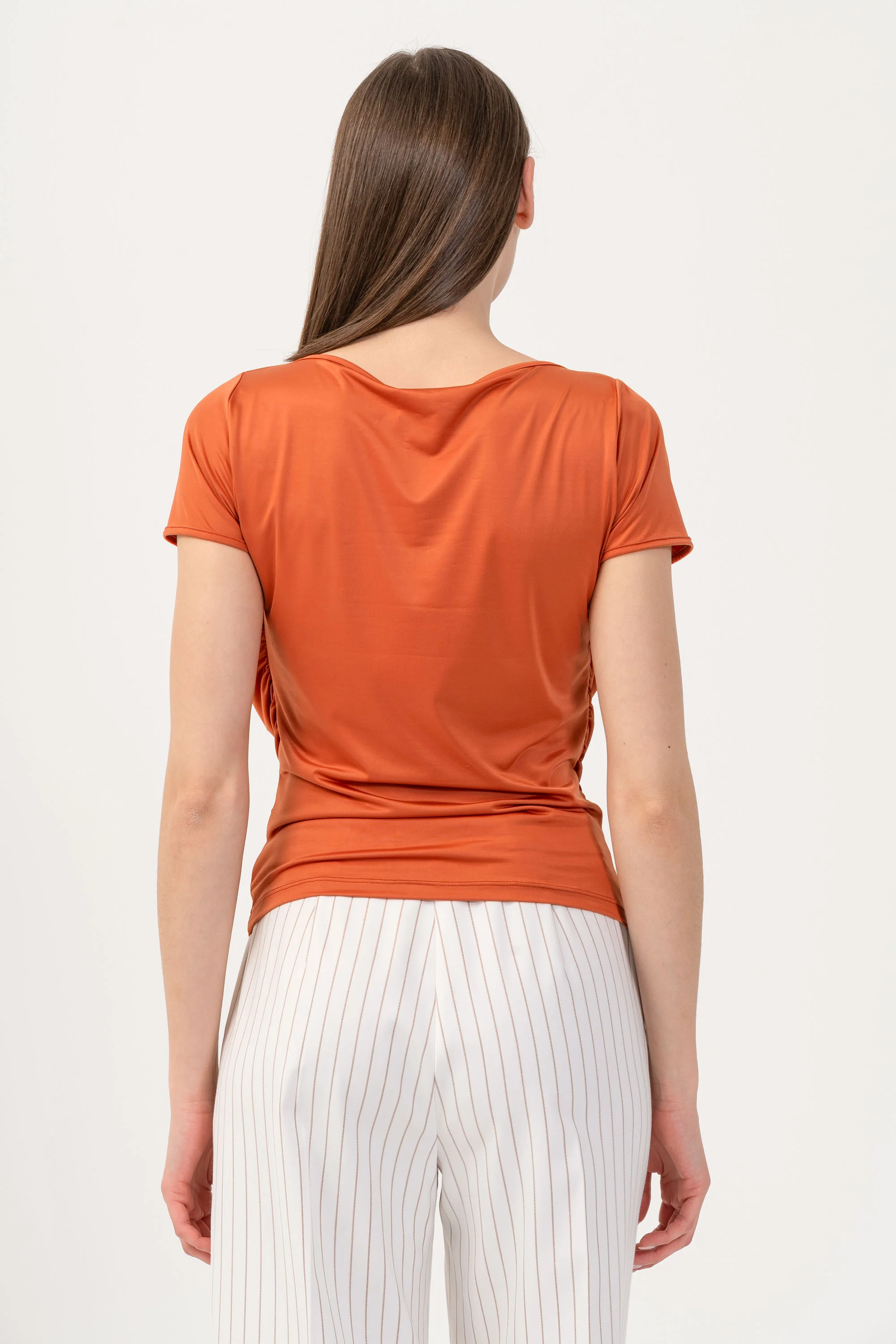 T-shirt con scollo drappeggiato - T-SHIRT M/M RICCIOX - Image 4
