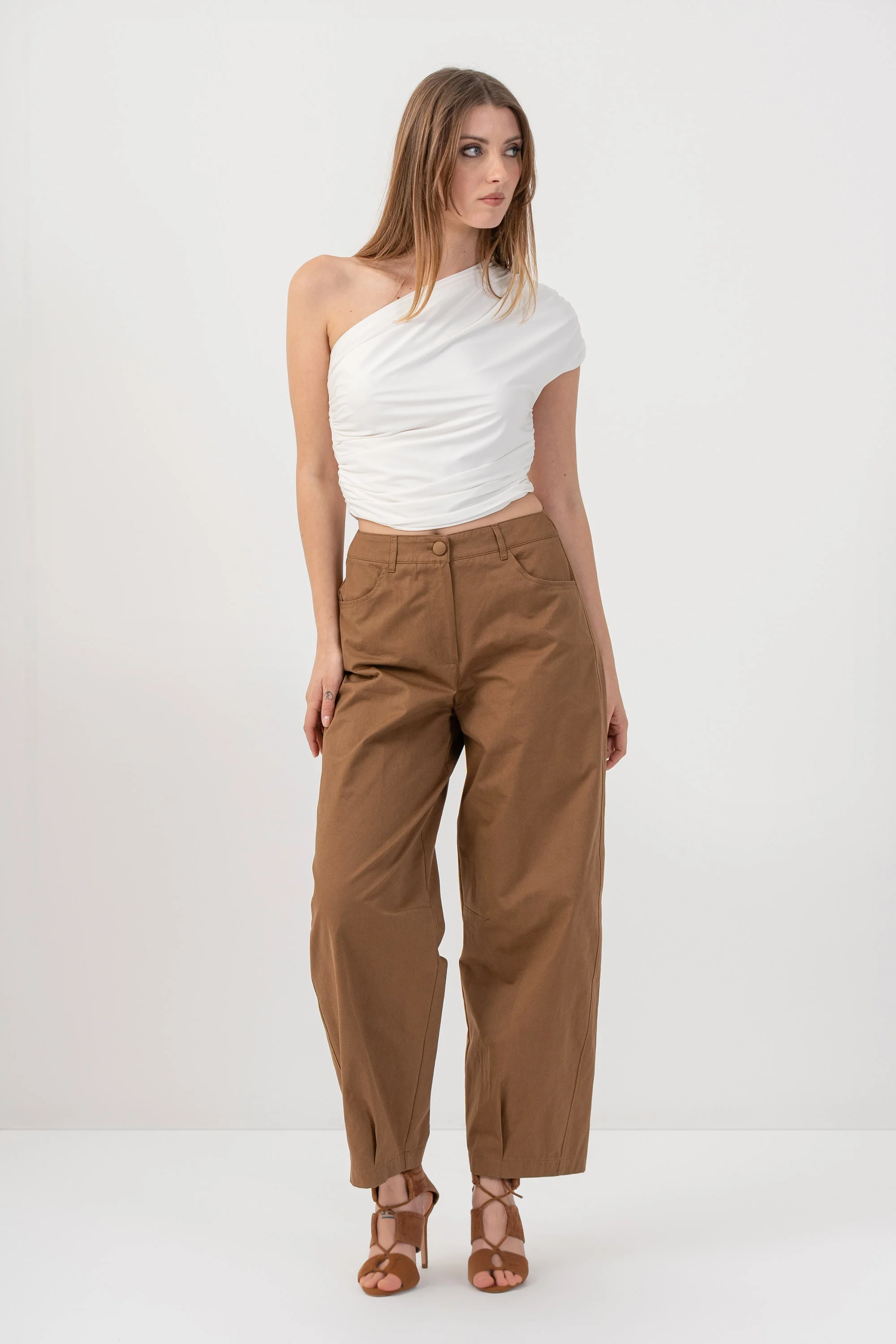 Top monospalla con drappeggi - T-SHIRT MONOSPALLA MARIX - Image 6