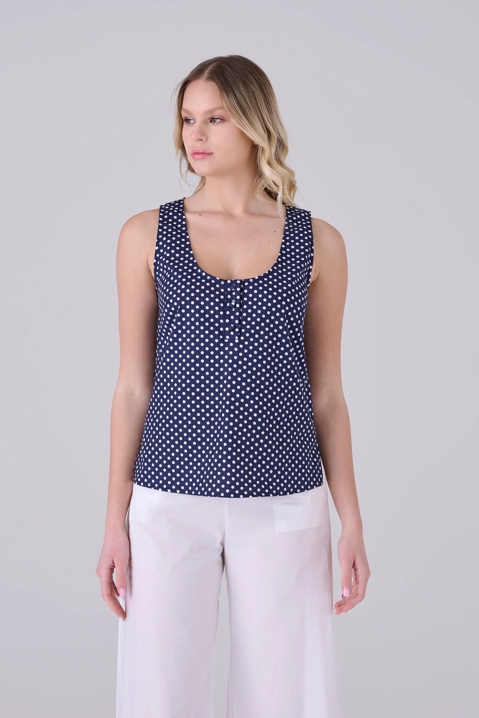 Top a pois con bottoni - TOP A POIS DELBAX