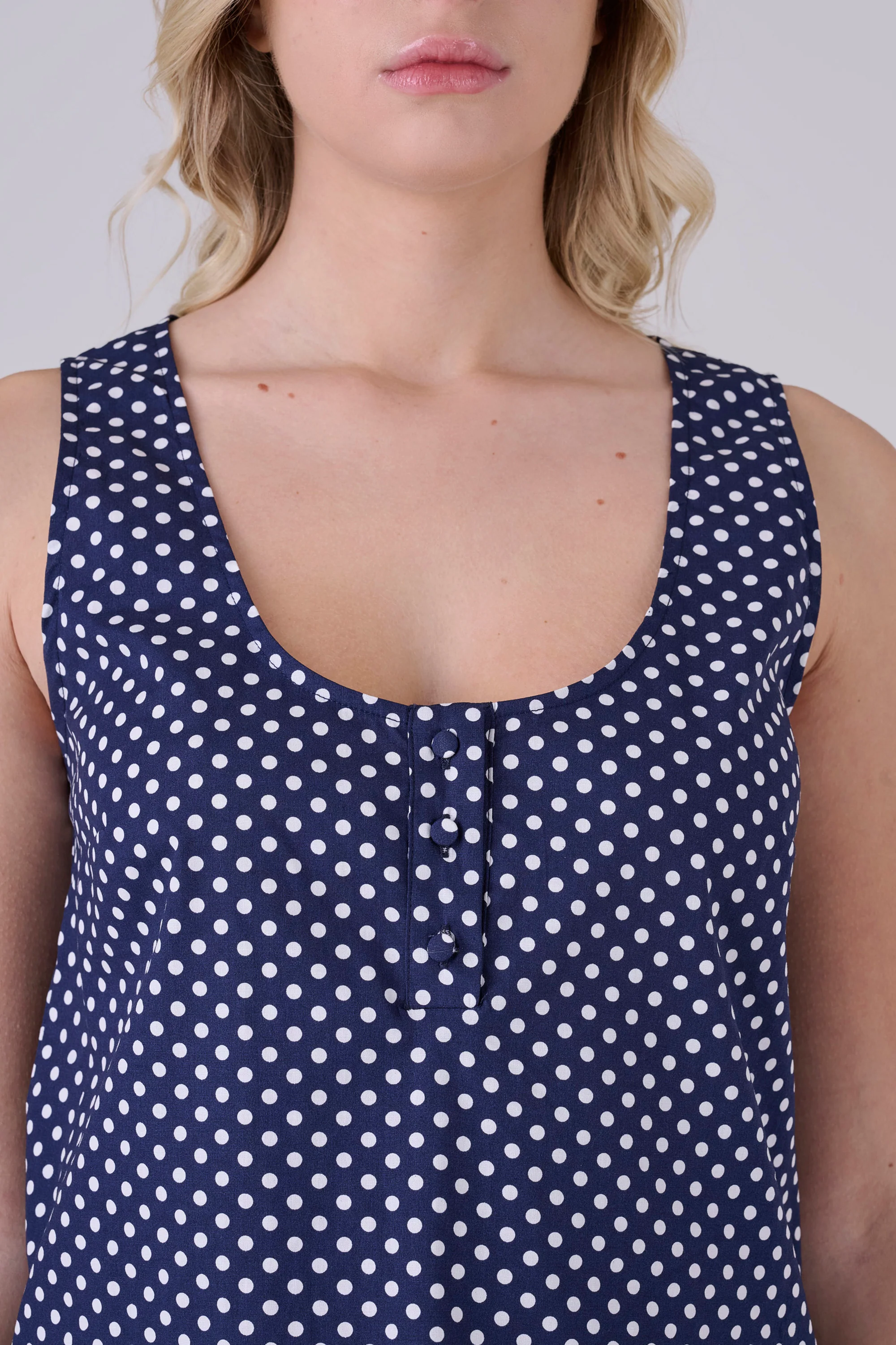 Top a pois con bottoni - TOP A POIS DELBAX - Image 3